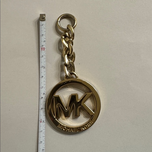 Michael Kors Gold Tone Bag Charm Hang Tag - Picture 10 of 14